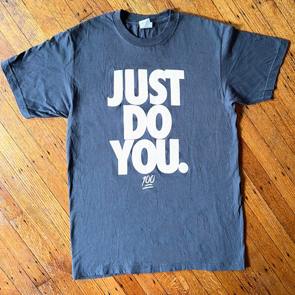 Grey Crew neck cotton "Just Do You" T-Shirt sz L